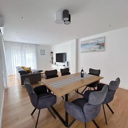 Apartment Abb Deluxe *