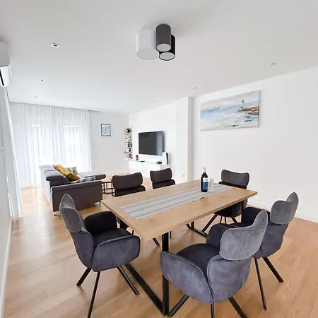 Apartment Abb Deluxe *
