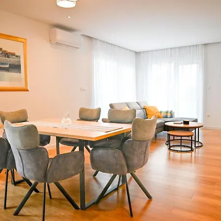 Abb Deluxe Apartment