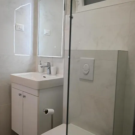 Abb Deluxe Apartment *