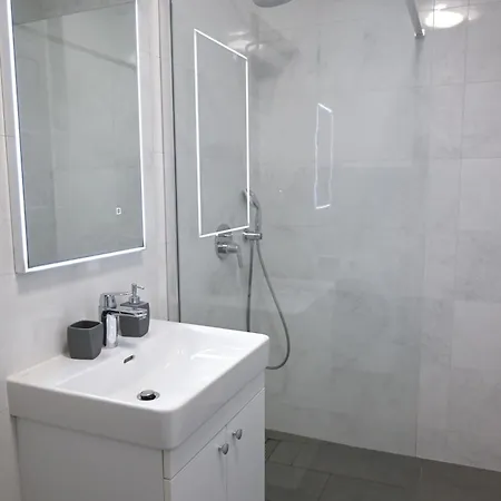 Abb Deluxe * Podstrana
